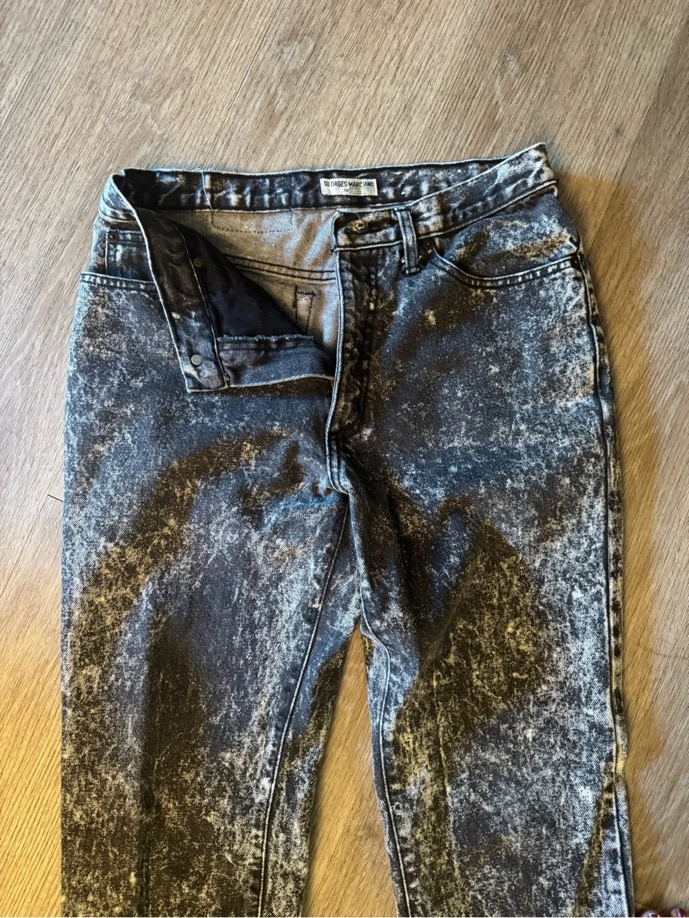 Vintage Guess Men’s Black Acid-Wash Relaxed Jeans with Logo Patch Sz 32